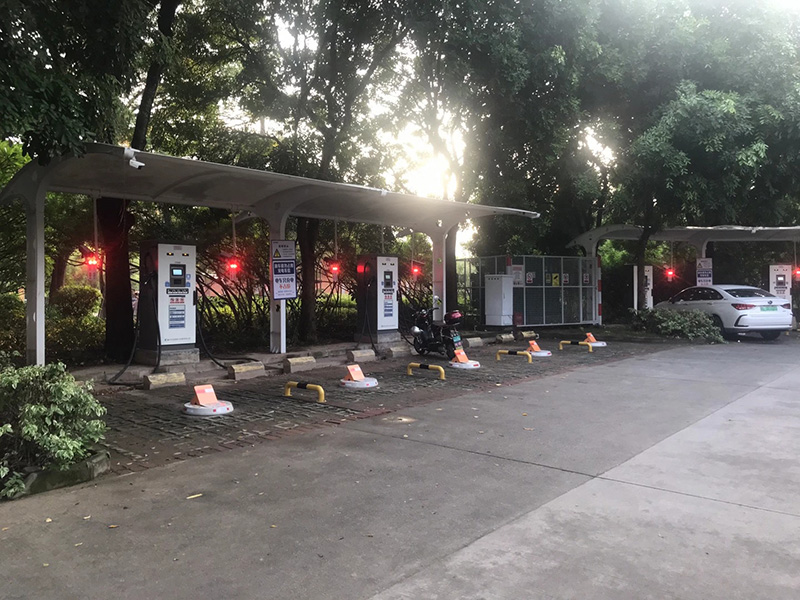 東莞體育公園新能源充電站防燃油車占用控制應(yīng)用案例