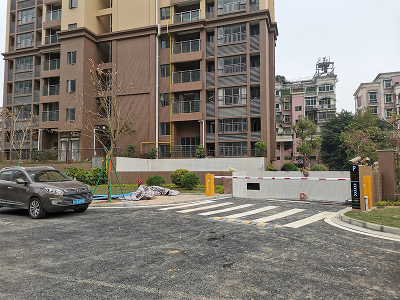 江門市名城上都兩進兩出智能停車系統(tǒng)