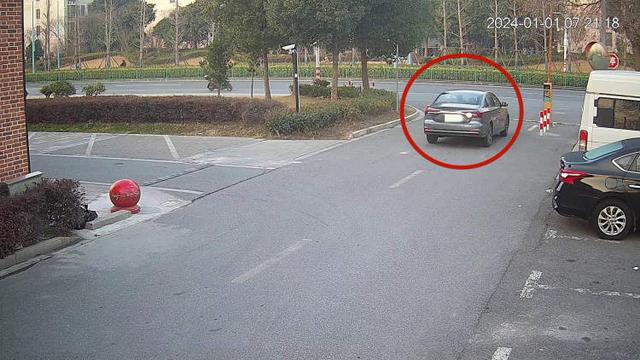 網(wǎng)約車司機(jī)“跟車”逃停車費(fèi)29次被刑拘